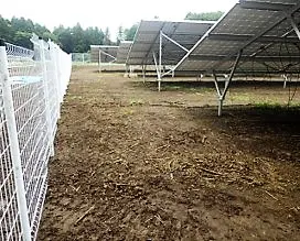 ユニエコ施工事例_低圧受電野立て売電型太陽光発電_水戸市