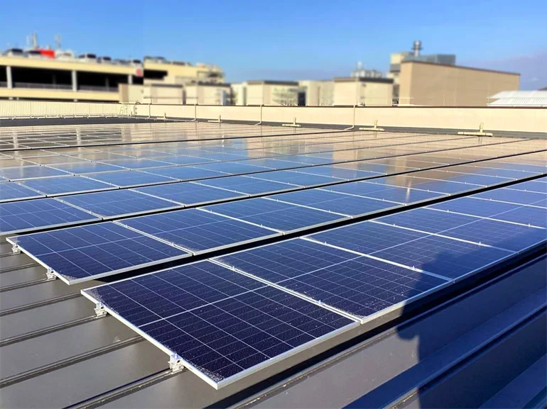 導入事例_屋根上太陽光発電_箕面市商業施設