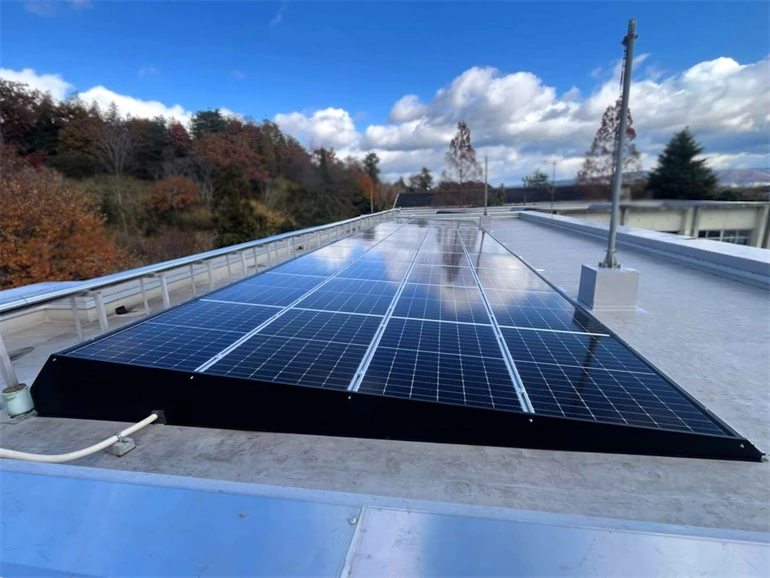 奈良市立登美ヶ丘中学校様_太陽光発電導入事例