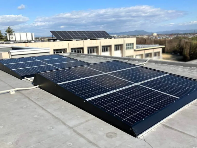 太陽光発電導入事例_奈良市立富雄第三小中学校様