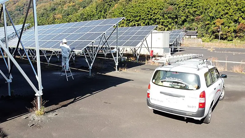 太陽光O＆M_パネル点検