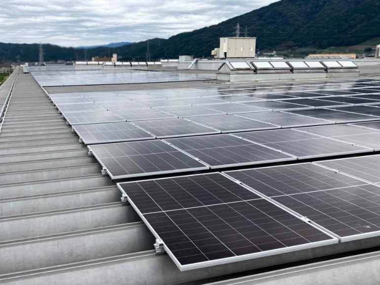 ホームセンターバロー池田店_自家消費型太陽光発電導入事例